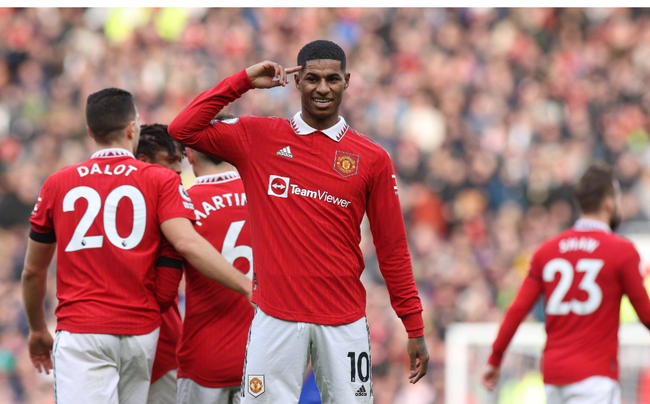 爾的肩上 爾的肩上